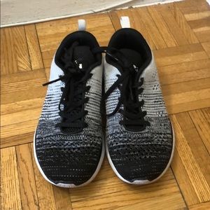 APL sneakers black and white